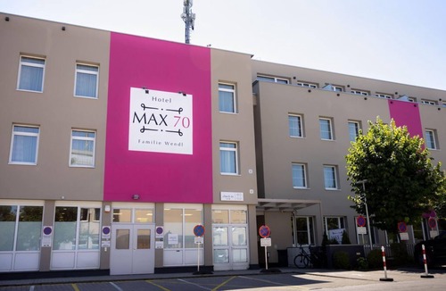 Maxglan House | MAX70 Suite Balcony - HOTEL max70
