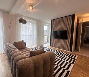 Innere Stadt Apartment | MiaCasa I Zentral I Parkplatz I Waschtrockner I Schreibtisch