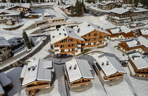 Hochkrimml Apartment | Modern apartment with mountain view, sauna, and close to the slopes