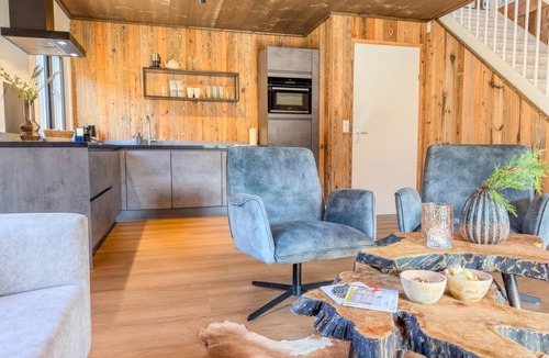 Afritz am See Ski Chalet | Modern chalet near Alpine lake and ski resorts