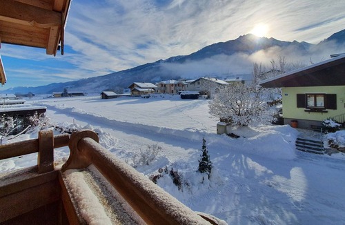 Niedernsill Ski Chalet | Modern Chalet with Sauna in Niedernsill