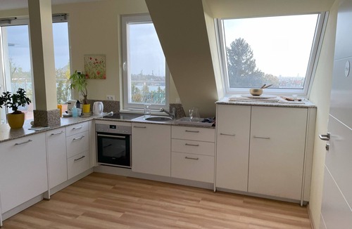 Gersthof Apartment | Modern luxury top-floor apartment with terrace and view of Vienna in prime location