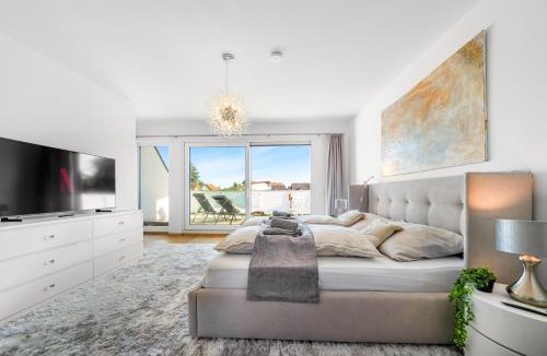 Kaisermuhlen Villa | Modern Luxury Villa, 5 Bedrooms, Outdoor Grill