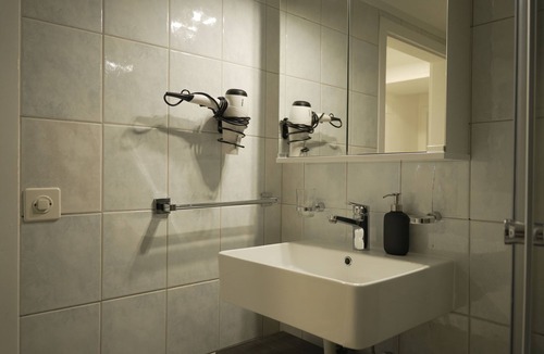 Thun House | Modern Suite with a View of the Aare - Heart of the Old Town I