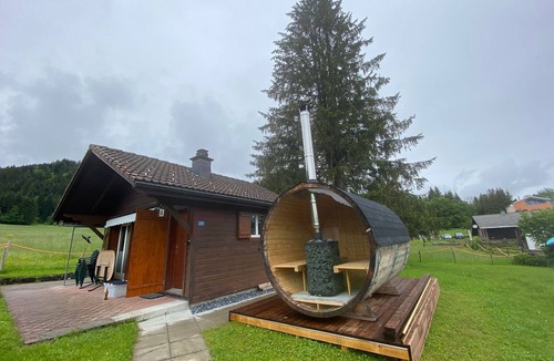 Gross Ski Chalet | Moekki - Finnish ambience on Lake Sihl