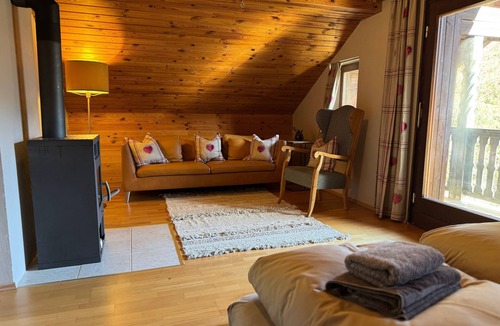 Ferlach House | Mountain House at 1200m with Mountain Views, Shared Terrace & Wi-Fi