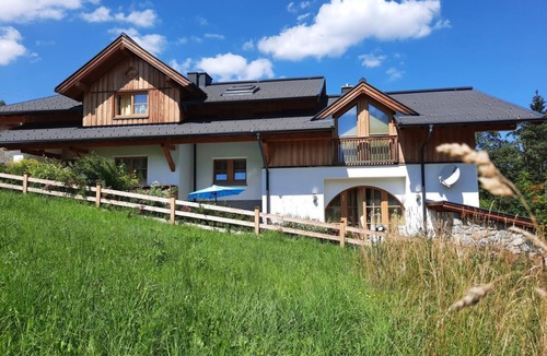 Annaberg im Lammertal House | Mountain View Apartment (3 bedrooms) - House Koopman