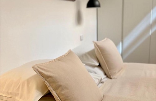 Altstadt Apartment | Mozartsteg Streetliving