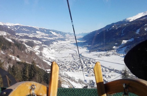 Stuhlfelden Apartment | nahe den Skigebieten und Ausgangspunkt zu Sehenswürdigkeiten by Interhome