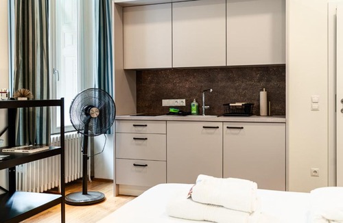 Bregenz Apartment | Neu Villa Schwerzenbach "Die Aurelia" - das goldene Erwachen