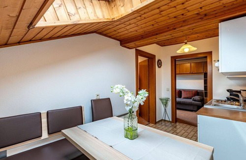 Agsdorf Apartment | Nice apartment for 4 people with WIFI, TV, patio and pets allowed