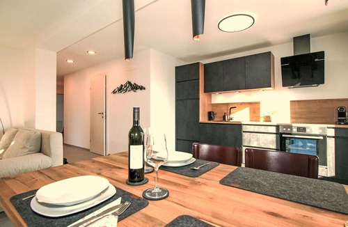 Axams Apartment | Nice apartment for 3 guests with WIFI, TV and terrace
