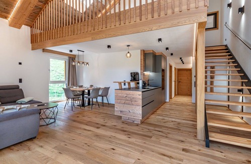 Solk Apartment | Nice apartment for 4 guests with WIFI, hot tub, TV and patio