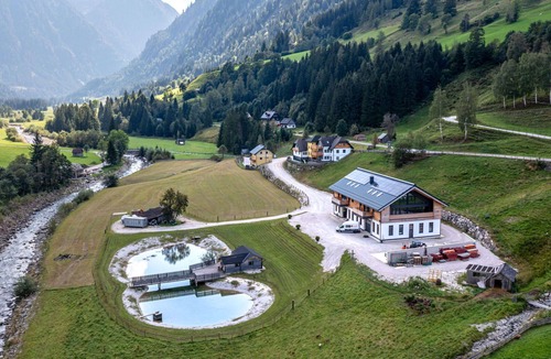 Solk Apartment | Nice apartment for 4 guests with WIFI, hot tub, TV and patio