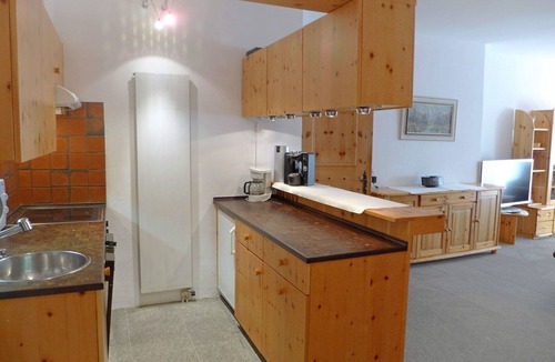 Celerina-Schlarigna Apartment | Nice apartment for 4 guests with WIFI, TV, balcony and pets allowed
