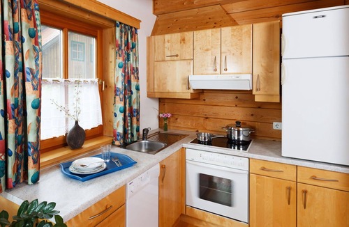 Schlierbach House | Nice apartment in villa for 6 people with WIFI, pool, TV, terrace and pets allowed