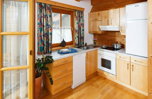 Schlierbach House | Nice apartment in villa for 6 people with WIFI, pool, TV, terrace and pets allowed