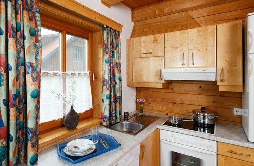 Schlierbach House | Nice apartment in villa for 6 people with WIFI, pool, TV, terrace and pets allowed