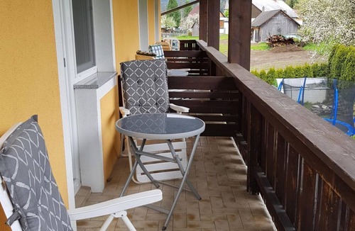 Sankt Lorenzen ob Murau Apartment | Nr. 4 Doppelzimmer mit Balkon, Dusche und WC - Privatpension Hedi