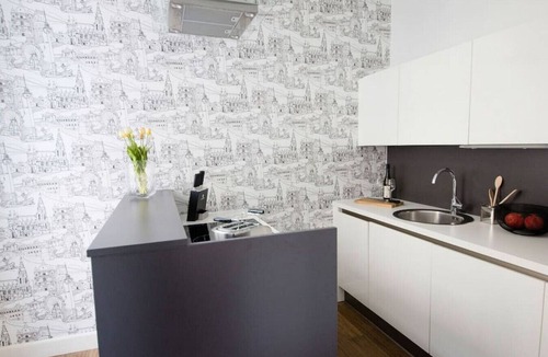 Mariahilf Apartment | One-Bedroom Apartment with Balcony - Naschmarkt