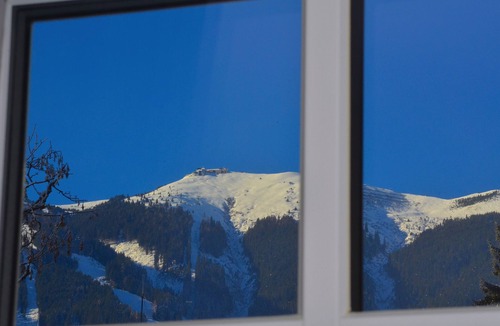 Schmitten House | Only 5 minutes walk to the ski-lift! Ski bus to in front of the house