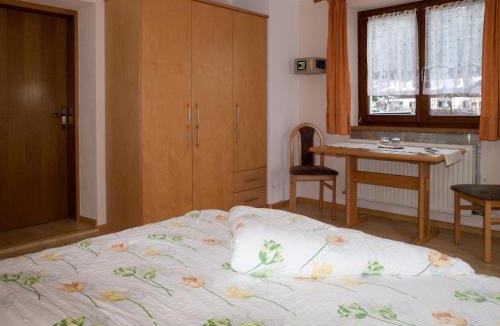 Kramsach Bed & Breakfast | Pension Handle