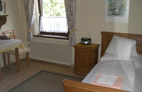 Loich House | Pension Landhaus Ingrid