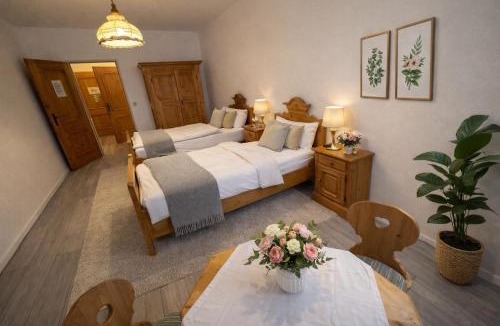 Pfaffstatten House | Pension Ursula