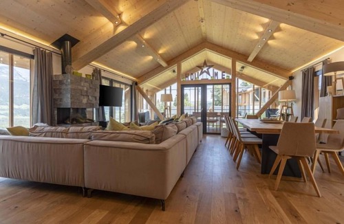Haus im Ennstal House | Premium mit 5 Schlafzimmern, Sauna &Pool by Interhome