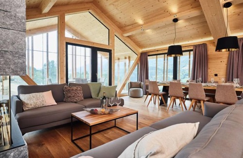 Haus im Ennstal House | Premium mit 5 Schlafzimmern, Sauna &Pool by Interhome