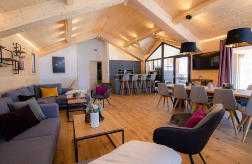 Haus im Ennstal House | Premium mit 5 Schlafzimmern, Sauna &Pool by Interhome