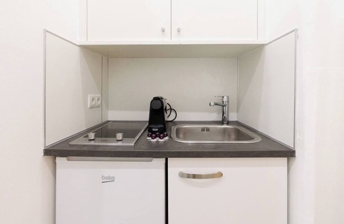 Mariahilf Apartment | Prime Vienna Location - Sleeps 5