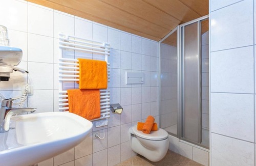 Lofer House | Quadruple Room with Shower, Toilet - Hagn, Monika