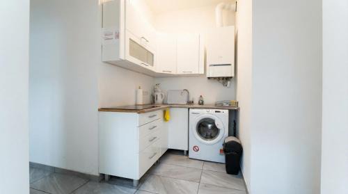 Simmering Apartment | Quick Access to Vienna Center - Simple Private Rooms with WIFI