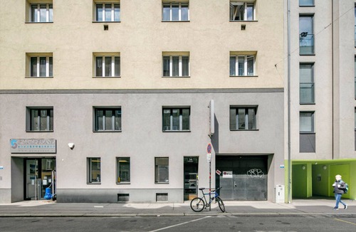 Matzleinsdorf Apartment | Quiet Margareten 1BR w/Elevator, near Hauptbahnhof, by Blueground