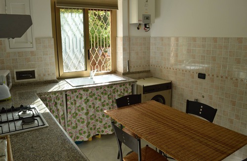 Palermo Apartment | Quite, central, aircon, private parking, bike & car sharing, WI-FI,