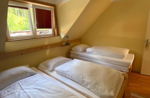 Schwarzau im Gebirge Bed & Breakfast | Rauraklalm