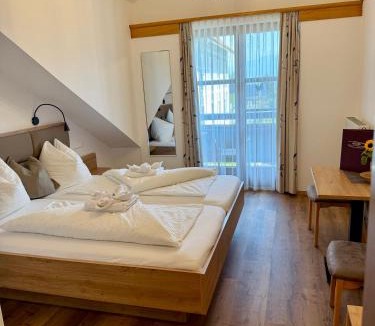 Berg im Drautal House | Restaurant - Café - Pension HASSLER