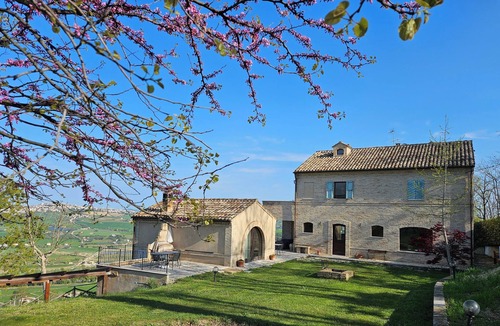 Fermo Villa | Romantic 2-bedroom villa with AC in charming Fermo, Le Marche