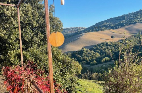 Montecchio Ski Chalet | Romantic love-nest villa Spa in Beautiful Umbria