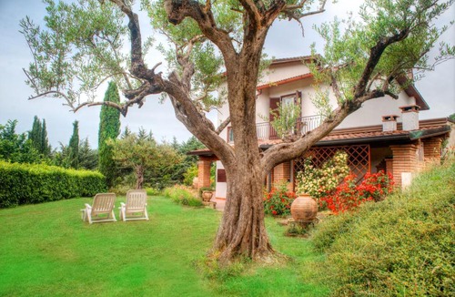 Luogosano Villa | Sarkeep