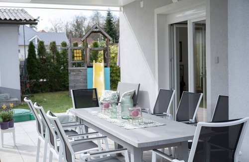 Poertschach am Woerthersee House | Schönes Haus mit Garten in Pörtschach