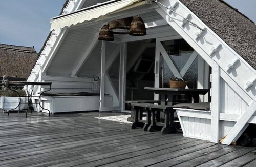 Rust Apartment | Seehütte "Seehaus" directly on the water