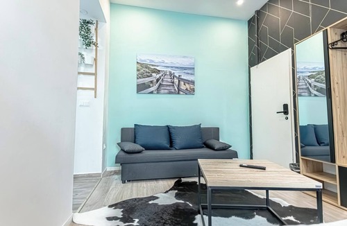 Mariahilf Apartment | Shopping Paradise 9BR For 22 People