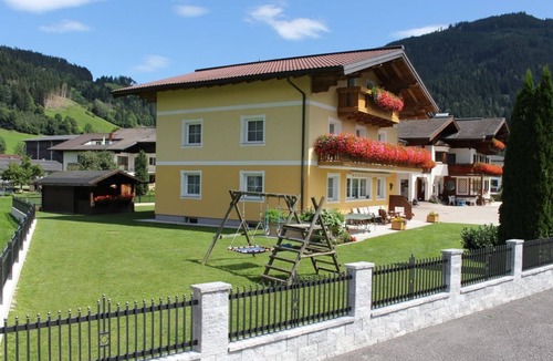 Radstadt Apartment | Single room with shower, WC - Haus Anni
