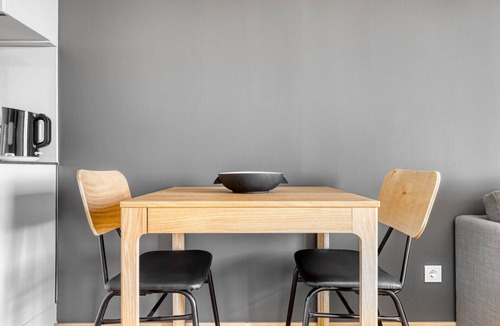 Brigittenau Apartment | Sleek Brigittenau 1BR w/Roof & Pvt Loggia, nr Handeskai, by Blueground
