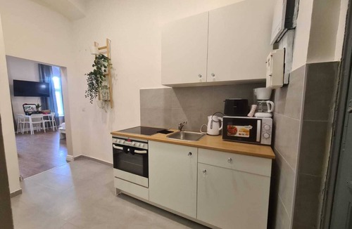 Neulerchenfeld Apartment | Smart Stay Near Stadthalle