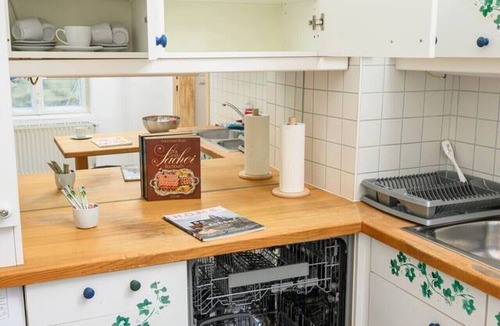 Modling Apartment | Spacious 2BR Stay for 6 Heart of Mödling