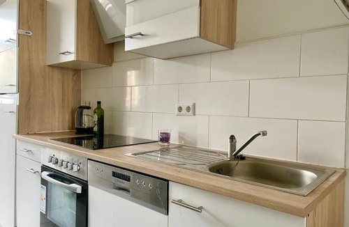 Favoriten Apartment | Spacious Apartment by Interhome