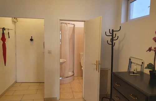Hundsturm Apartment | Spacious Apartment near the center